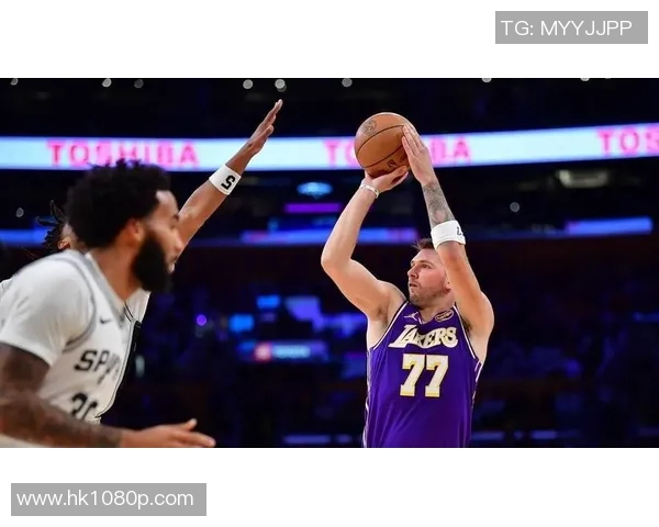 一月八日湖人对阵马刺精彩赛事在线直播全程回顾与分析 一月八日湖人对阵马刺精彩赛事在线直播全程回顾与分析